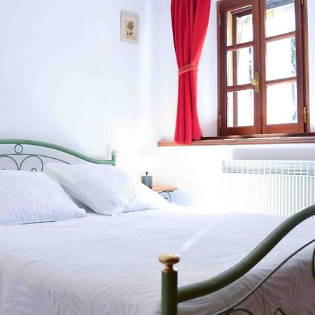 Les Grands Pres Des Baronnies Guest House La Roche-sur-le-Buis Eksteriør bilde